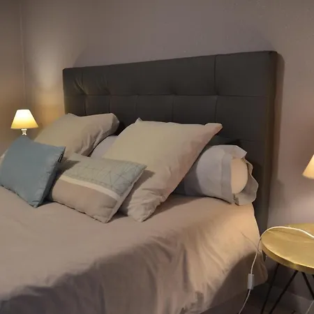 فندق مبيت وإفطار Le Pre Aux Daims 3*