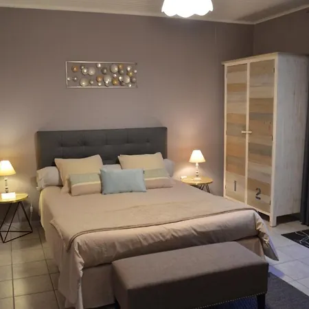 Le Pre Aux Daims فندق مبيت وإفطار 3*