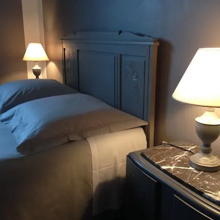 فندق مبيت وإفطار Le Pre Aux Daims 3*