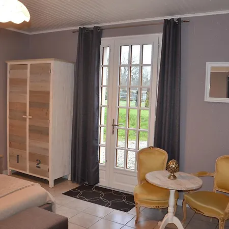 فندق مبيت وإفطار Le Pre Aux Daims Saint-Étienne-la-Thillaye